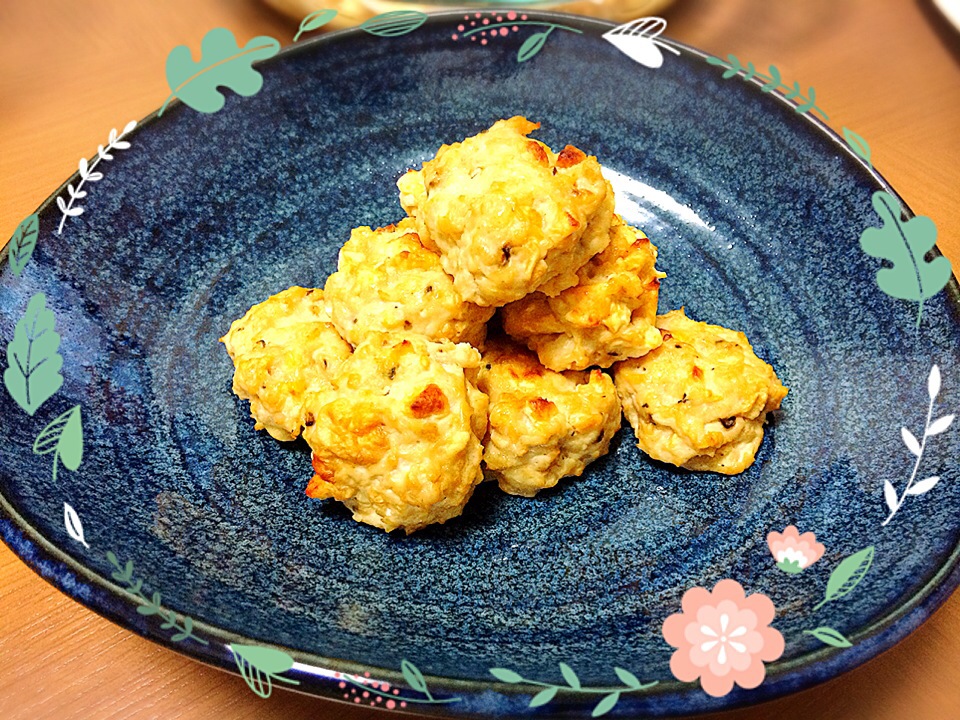 揚げない！ヘルシー✨エスニック風はんぺん鶏肉団子