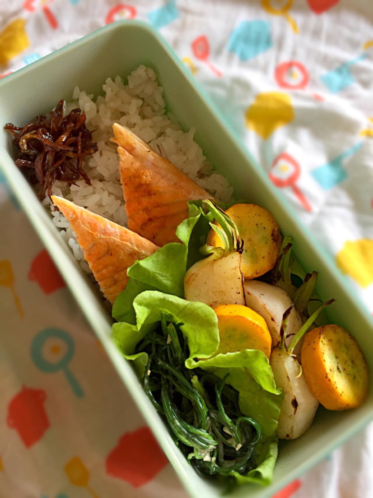 お弁当◎ 今日ももち麦ご飯?その他いろいろお野菜