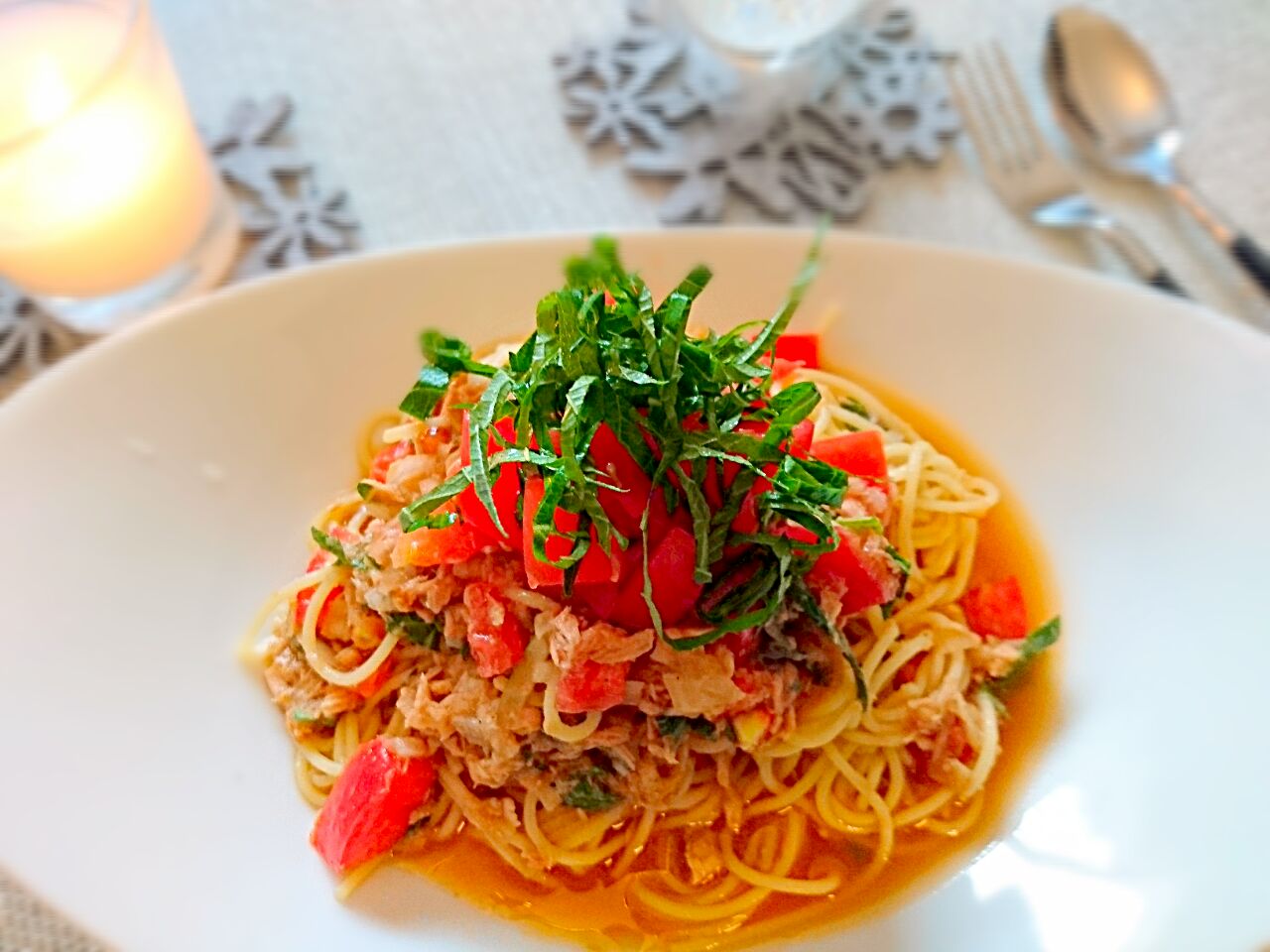 今日は、お休み～♡
久々のお家ご飯❣
トマト?とツナと大葉の和風冷製パスタ?♪