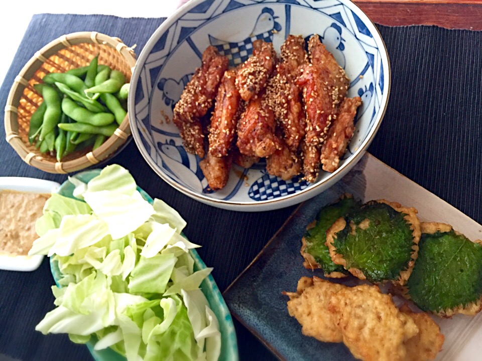 Spicy sesame chicken wings & Tsukune w/ Gobo (Burdock root)
”夢のいいとこ鶏”再現とささみとごぼうのつくね