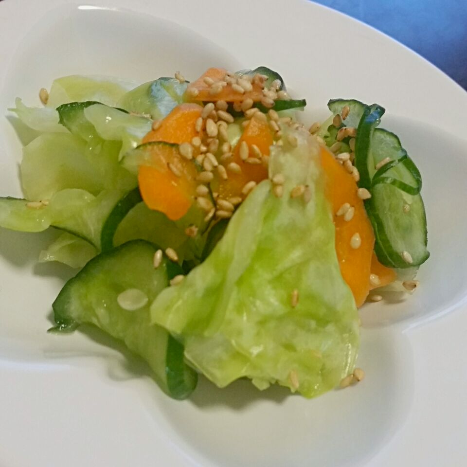 野菜の塩もみ