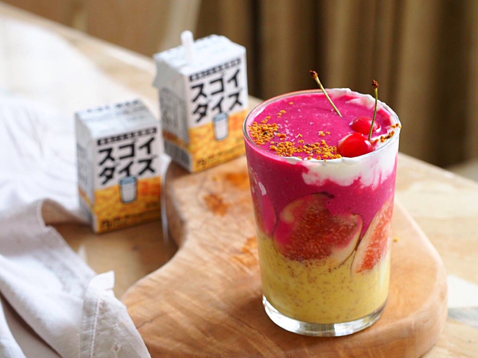 turmeric beet mix smoothie