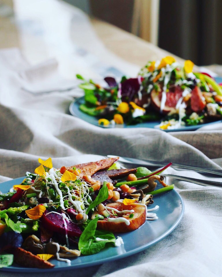 roasted kale and quinoa salad