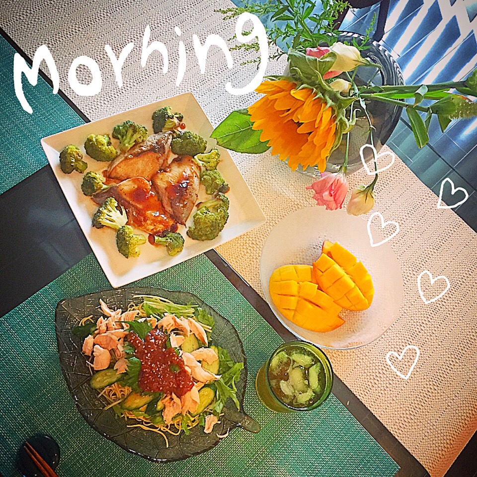 豆腐麺の鳥ササミ梅肉ソース&ブリの照り焼き❤️