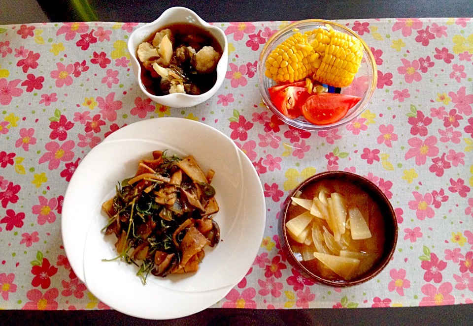 ベジ料理♡高野豆腐とおかひじきの野菜炒めのご飯