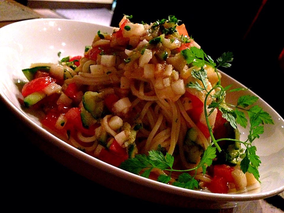 市川梨で冷製パスタは汁なし冷麺仕立て！