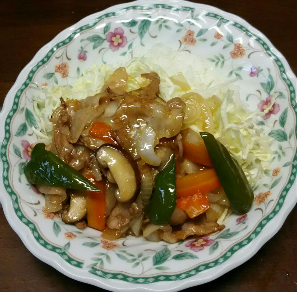 ?生姜焼き丼❗千切りキャベツもたっぷり?