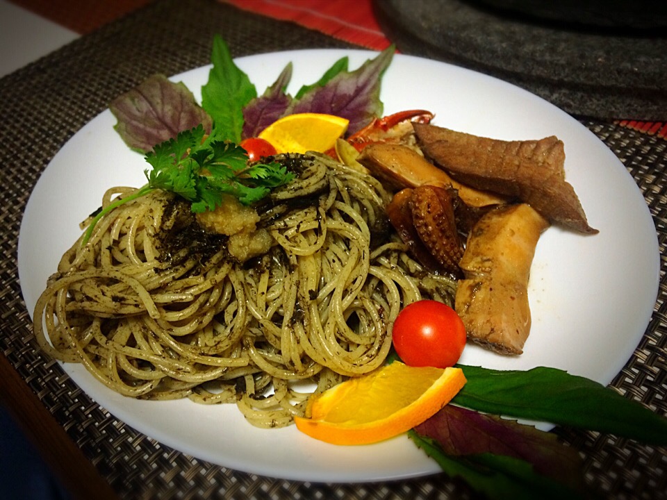 佐野未起さんの料理 ニンニクペースト で沖漬けからの塩辛でイカスミパスタ