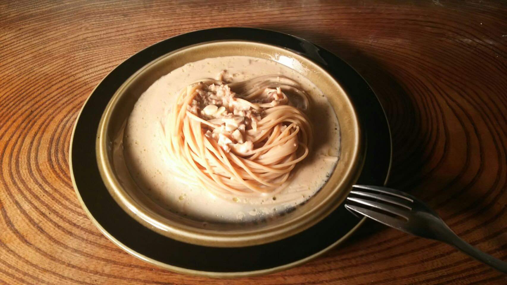 ポルチーニ茸のクリーム全粒粉スパゲッティー
