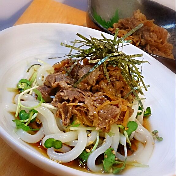 胡麻油香る＊牛肉の時雨煮ぶっかけうどん