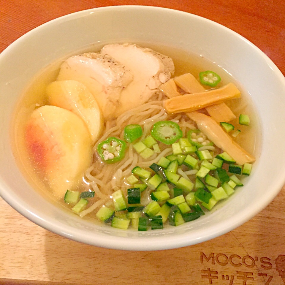 トマト出汁の冷たいラーメン