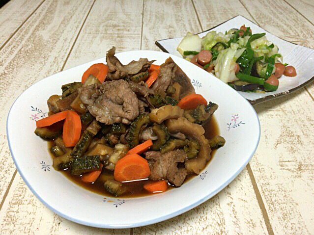 今日の男飯(⌒-⌒; )ゴーヤのワイン煮&野菜炒めチキンブイヨンwithオリーブオイル♫