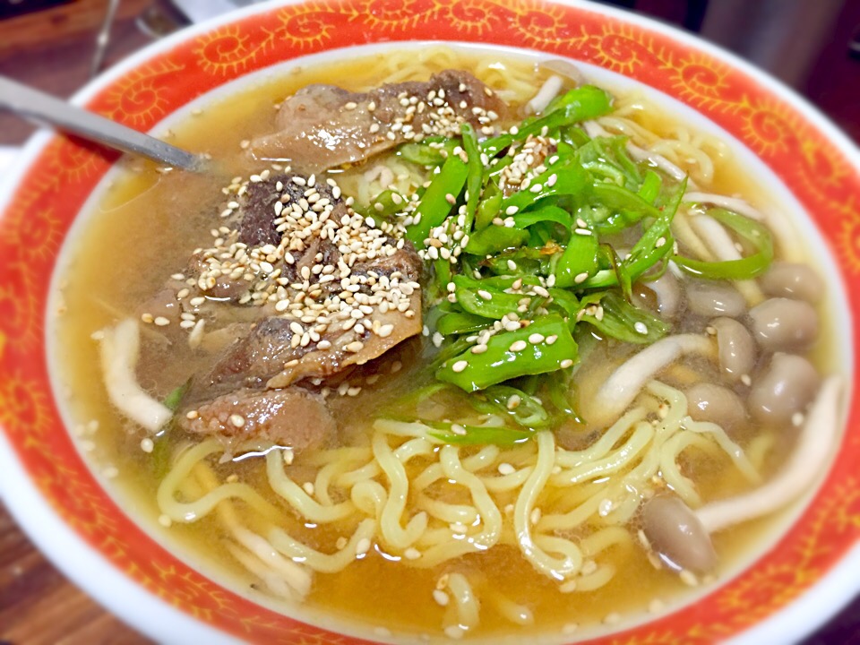 夜食のラーメン