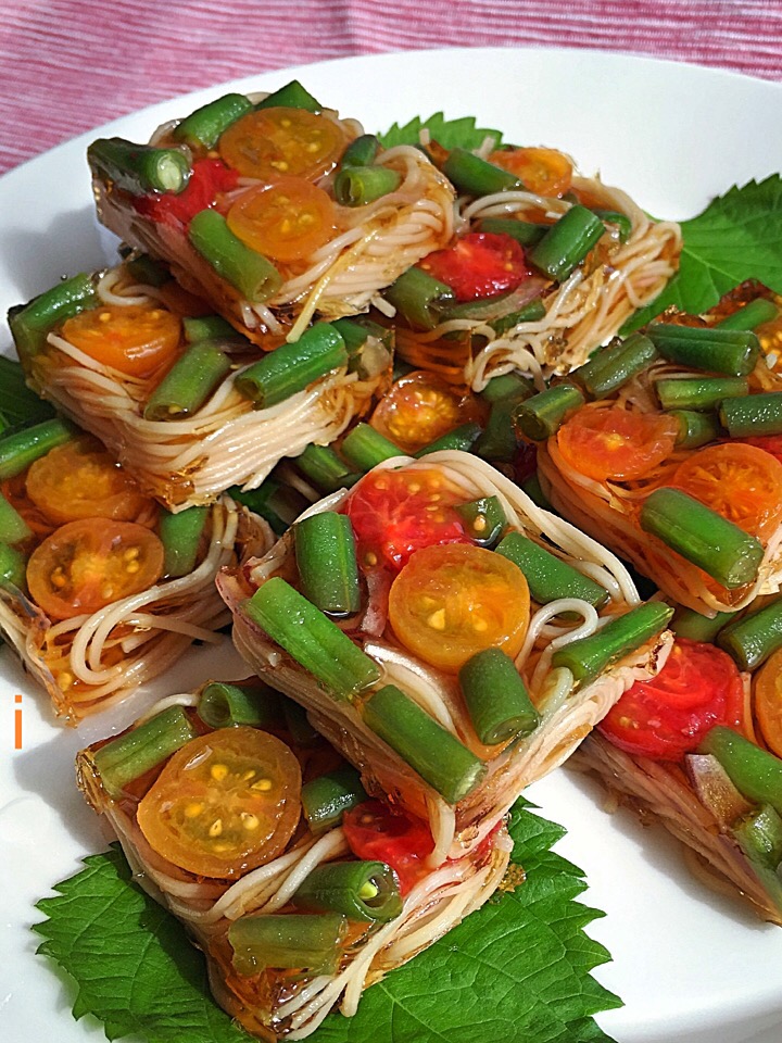 彩り野菜とそうめんのゼリー寄せ | Happy Recipe（ヤマサ醤油のレシピサイト）【Colorful vegetables and noodles jelly / Remaking leftovers】