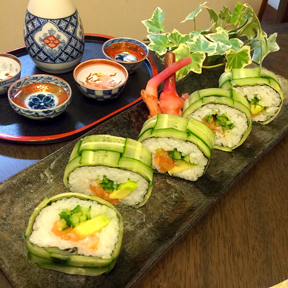 きゅうり編みの太巻き寿司♬和風クリスマスのおもてなしにも使えます?