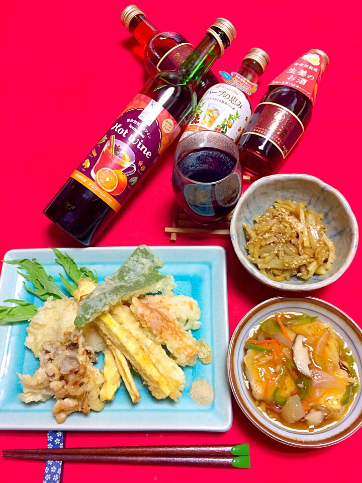 晩ごはんは極楽飯???養命酒さんのホットワインと和食が合うわ〜〜??( ◠‿◠ )精進揚げとヤーコンのきんぴら&揚げ出し豆腐の生姜あんかけ?旨旨???