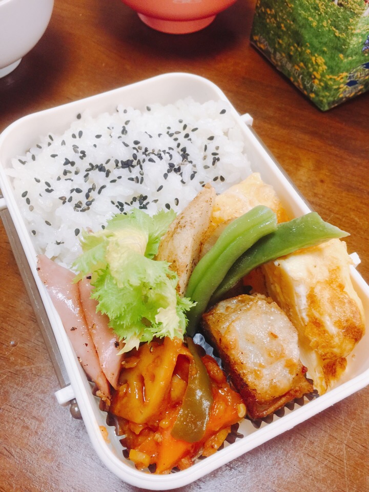 昨日の酢豚も入ったお弁当