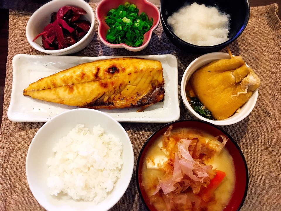 ⭐︎白味噌汁と鯖の定食⭐︎