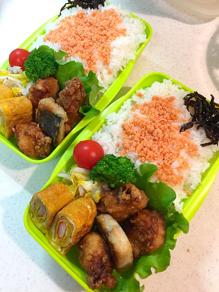 2017.4.14 中２＆高2男子唐揚げ弁当〜(*´˘`*)♥
#弁当 #高2弁当 #中2弁当 #唐揚げ