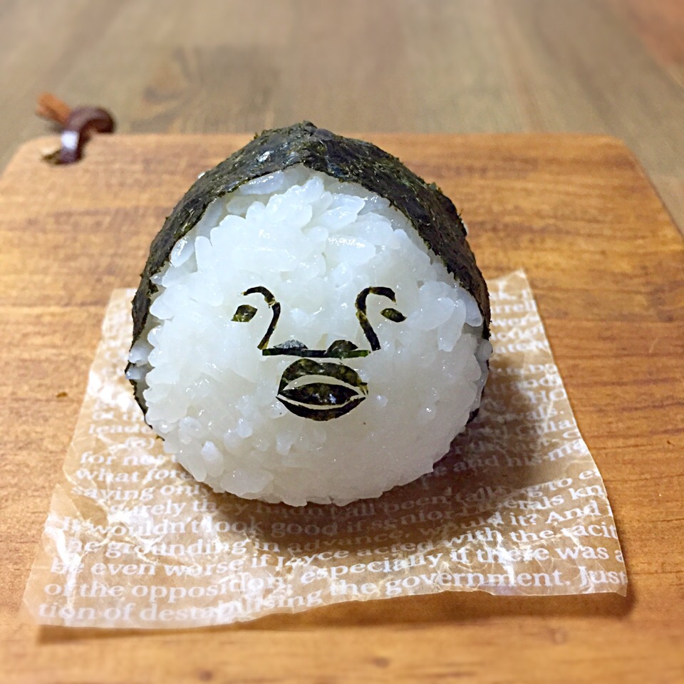 今日のおにぎり こびとちっく?