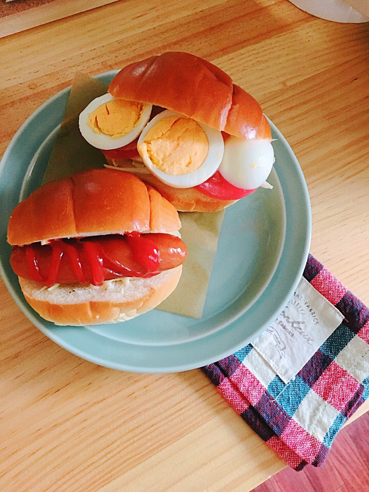 朝ごはん♡
#朝ごはん#ロールパン#サンドイッチ#カフェ#私のランチ