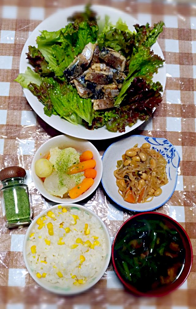 焼き魚乗せ
根菜煮物
ポン酢キンピラ
コーン炊き込み御飯
韮と椎茸の味噌汁