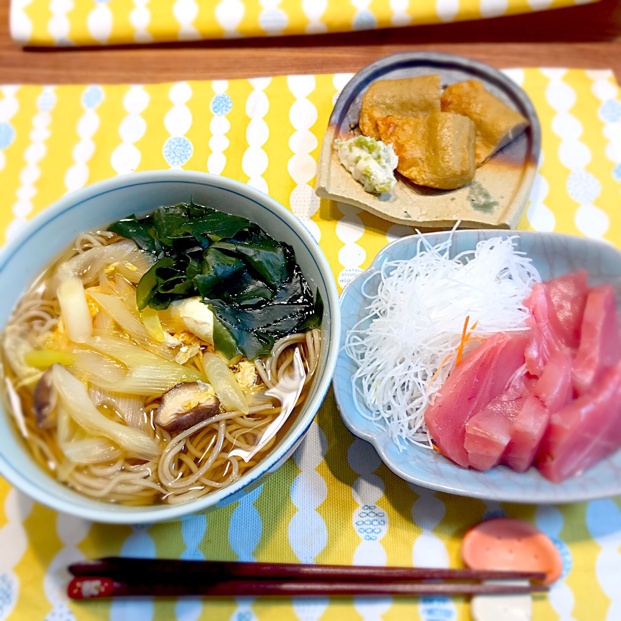 ワカメのおそばと
お刺身！
黒はんぺんをわさび醤油でサッパリと！