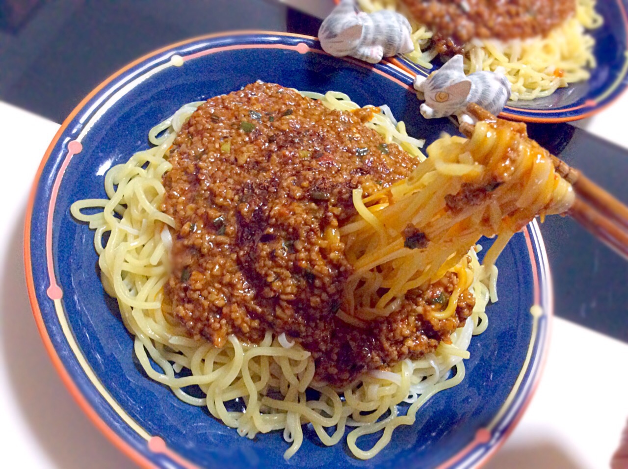 山椒ビリビリ汁なし担々麺