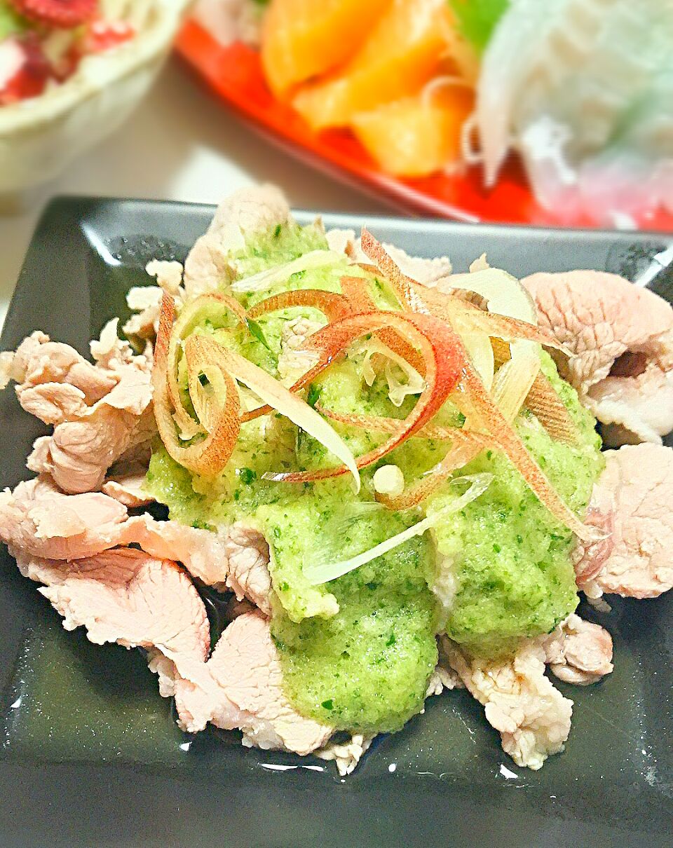 Cooled parboiled pork with cucumber vinegar sauce    冷しゃぶ緑酢がけ 今回は忘れず茗荷も?#うちごはん #おうちごはん #胡瓜