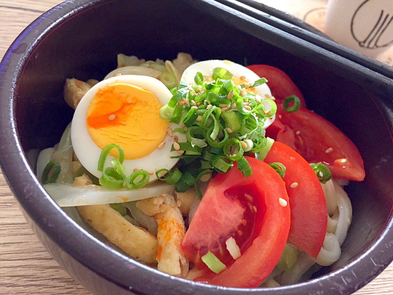 ゴマ味噌だれ冷やしうどん。ラー油でピリッと。