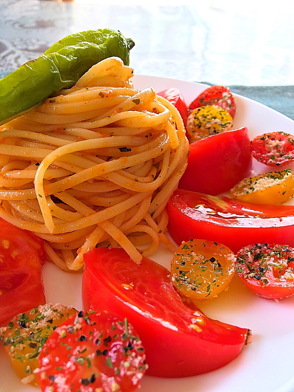 トリプルトマトの冷たいパスタ(アップ)