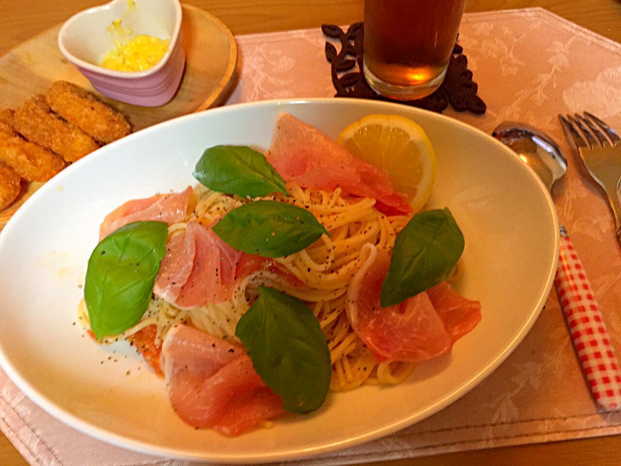 スイートバジルと生ハムのパスタ