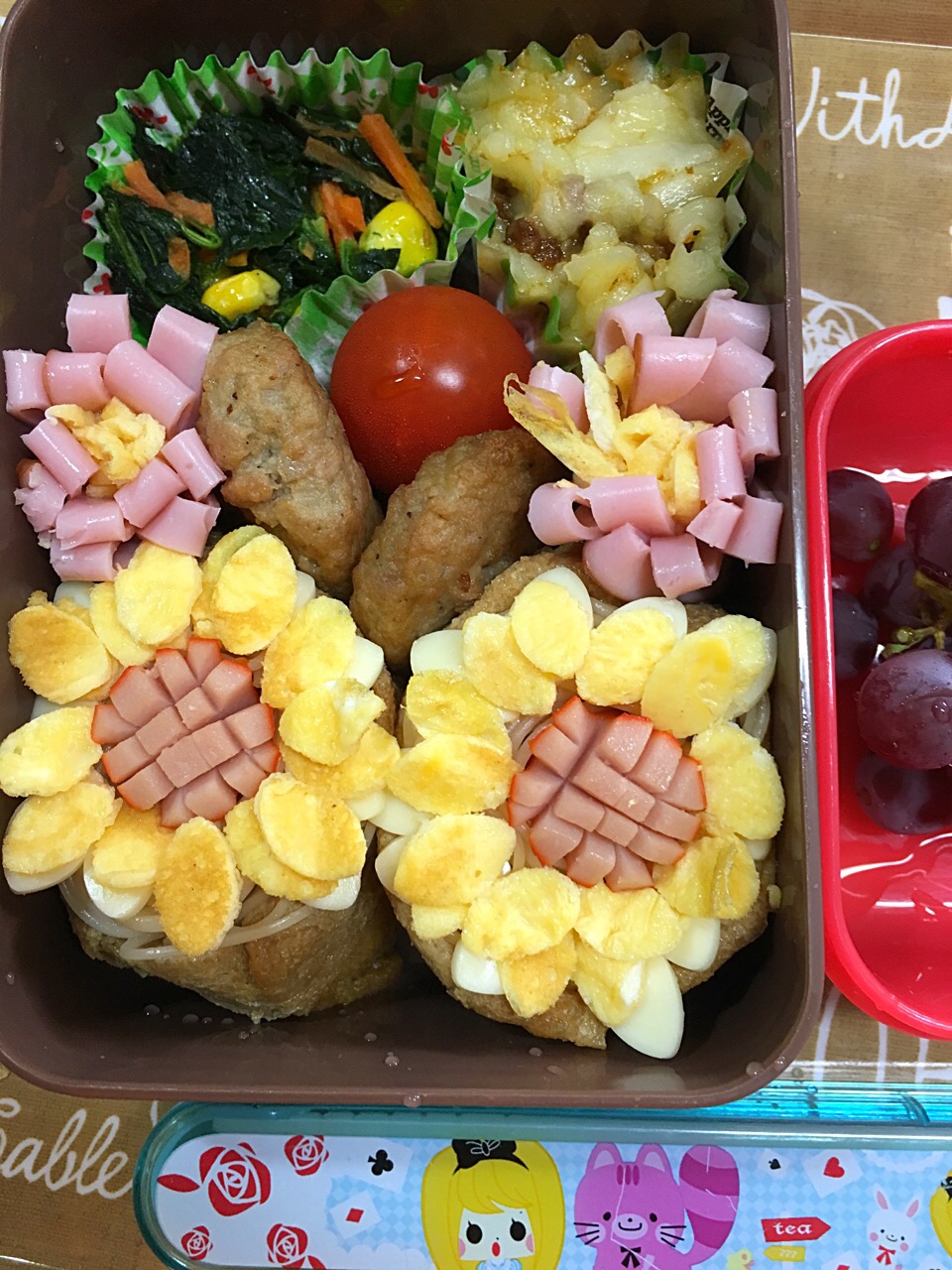 夏休み2017学童弁当
#ひまわり?お弁当 #オープンいなり #素麺弁当 #ご飯じゃないよ素麺だよ