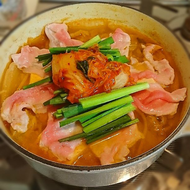 暑い夏には辛くて熱々のキムチ鍋で タコ入りでウマイ 夏ごはんグランプリ17 ヤマサ醤油株式会社