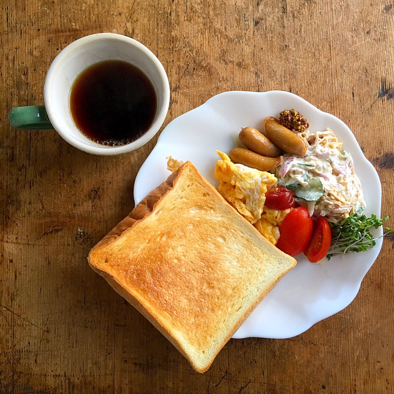 夏休みの朝ごはん‼︎
#朝ごはん #朝ごはんプレート #ワンプレート #ゴーヤチャンプル #ふたりごはん #ふたりぐらし #珈琲 #切り干し大根のサラダ