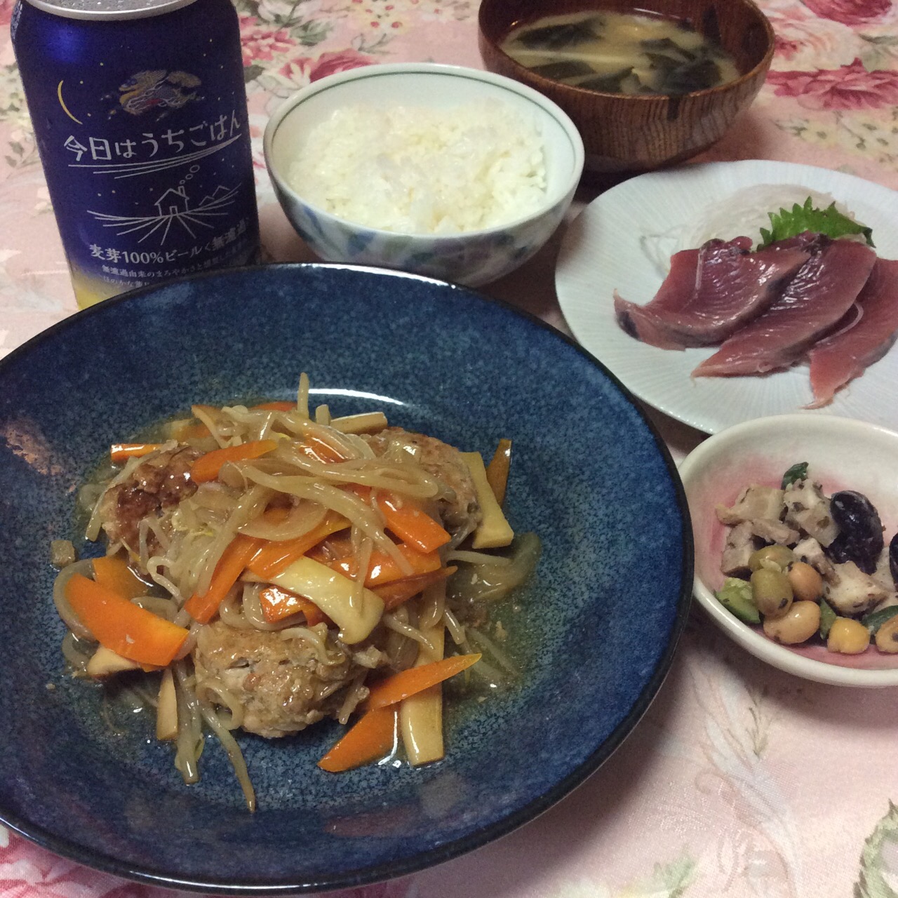 今夜のおうちごはんは肉団子の甘酢あんと鰹のお刺身✨