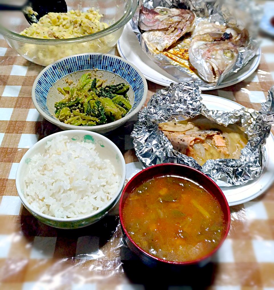 鯛アラの塩焼き
ポテサラ
小松菜の胡麻和え
ミネストローネ