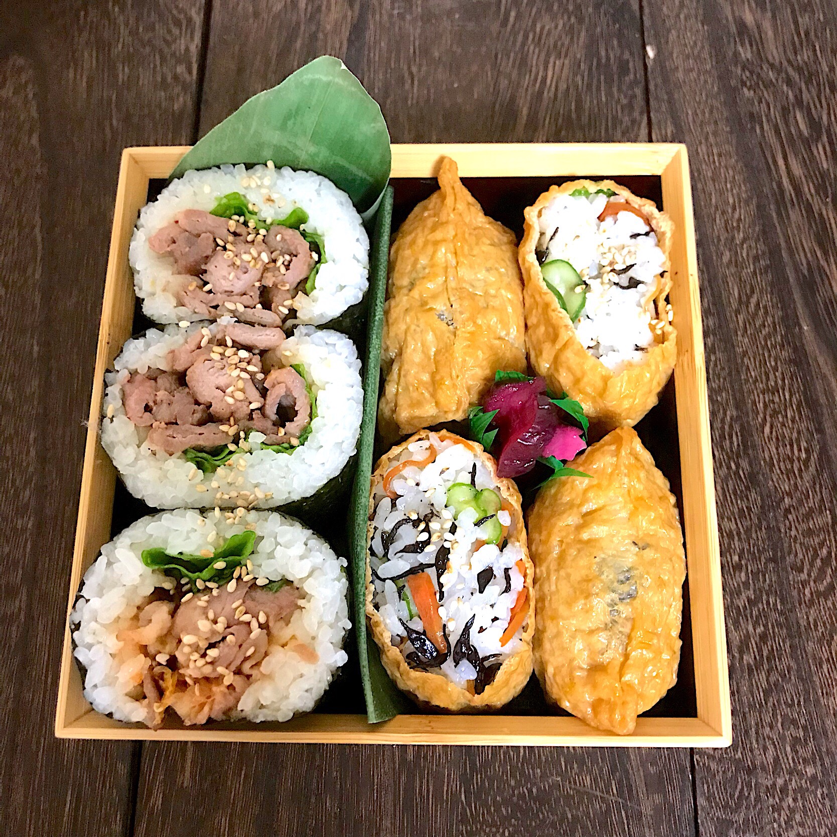 プルコギ巻き寿司とヒジキの混ぜご飯稲荷寿司