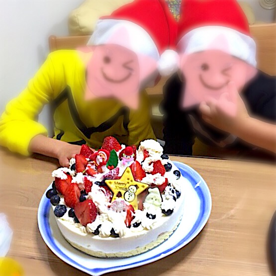 クリスマス?ケーキ❤️子どもたちがデコレーション