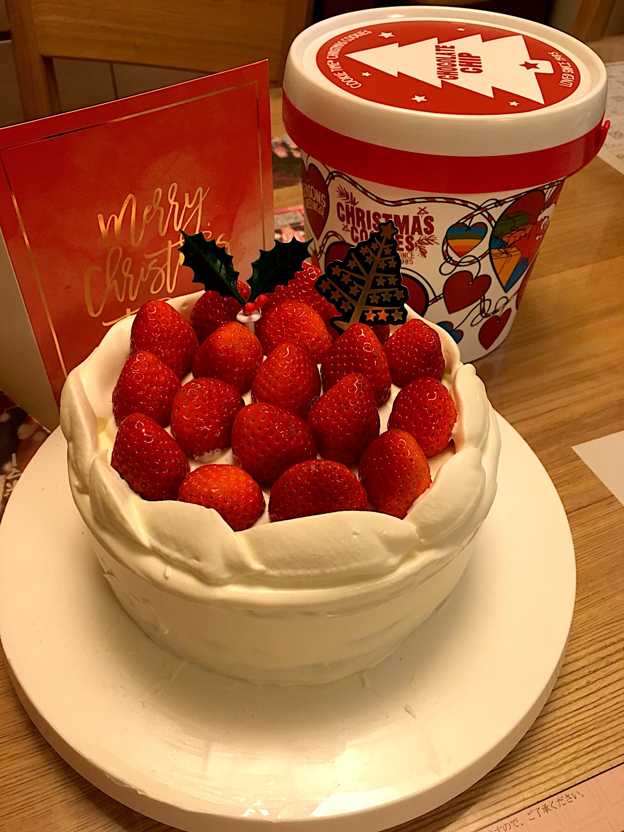 日本の王道クリスマスケーキは
いちごショートケーキ