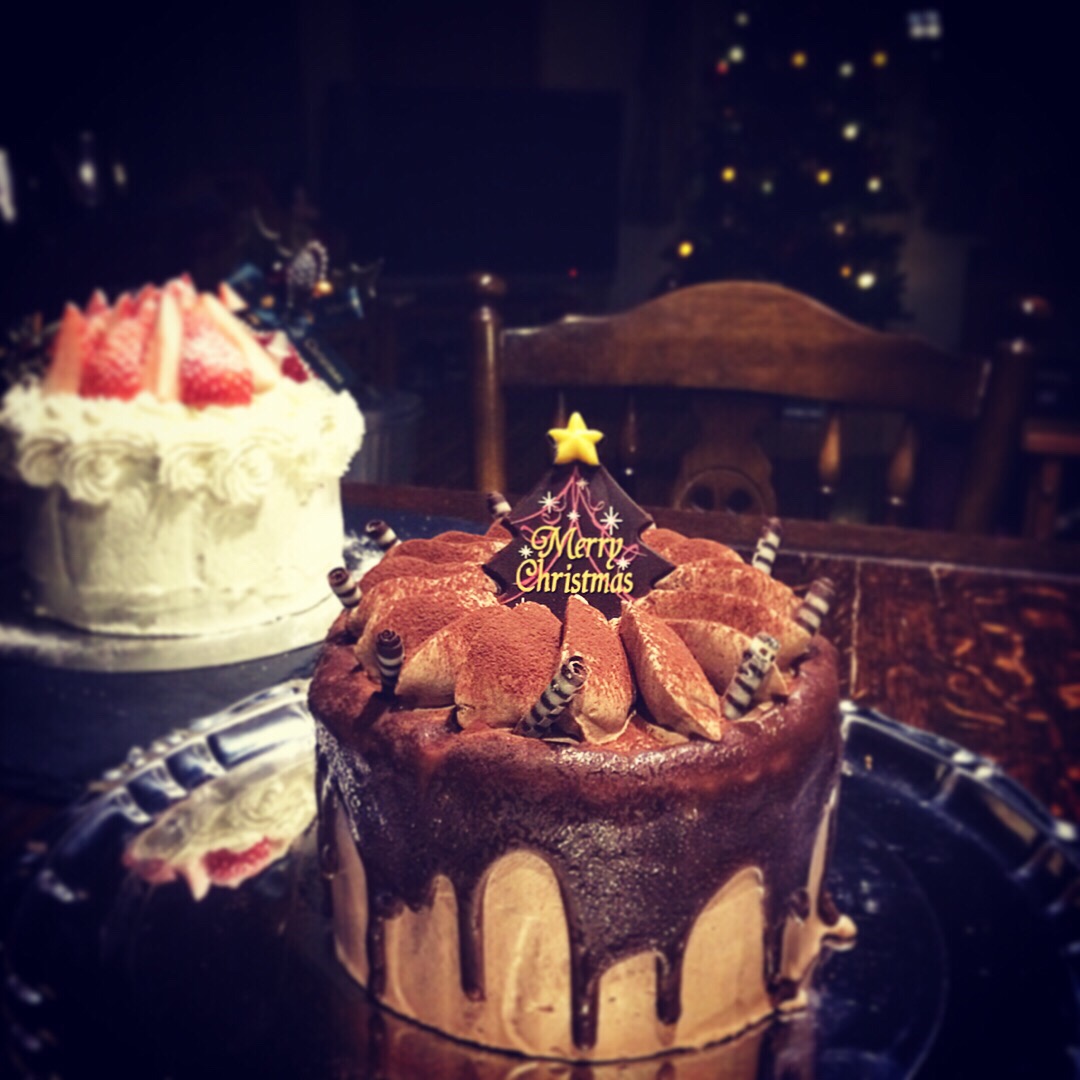 #チョコケーキ と #イチゴのショートケーキ