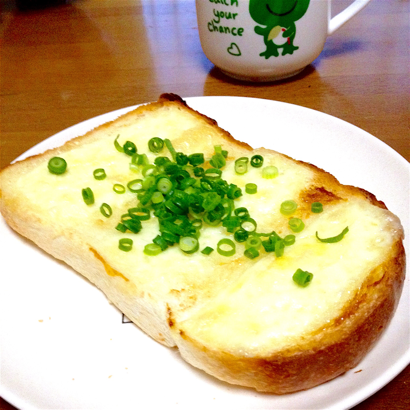 ネギ?チーズトースト??カリカリ・モッチリ旨旨〜だょ〜??#イギリスパン#ハードパン