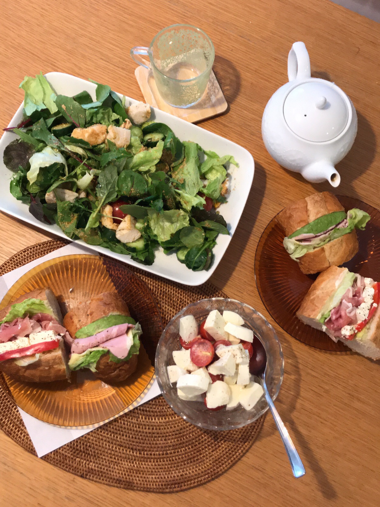 今日のランチ?

 #サンドウィッチ  #サンドイッチ #ランチ #lunch  #生ハム #チキン＃バケット