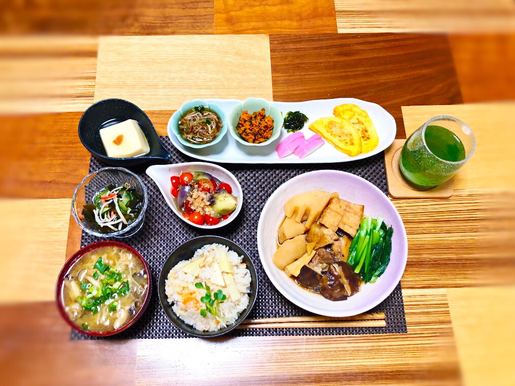 タケノコだらけの夜ご飯? #夜ご飯  #たけのこ  #春  #和食  #野菜たっぷり  #ヤマサ鮮度生活味なめらか絹しょうゆ