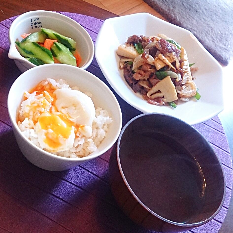 熟々温玉の絹和えご飯＆穂先筍のオイル漬けで青椒肉絲風