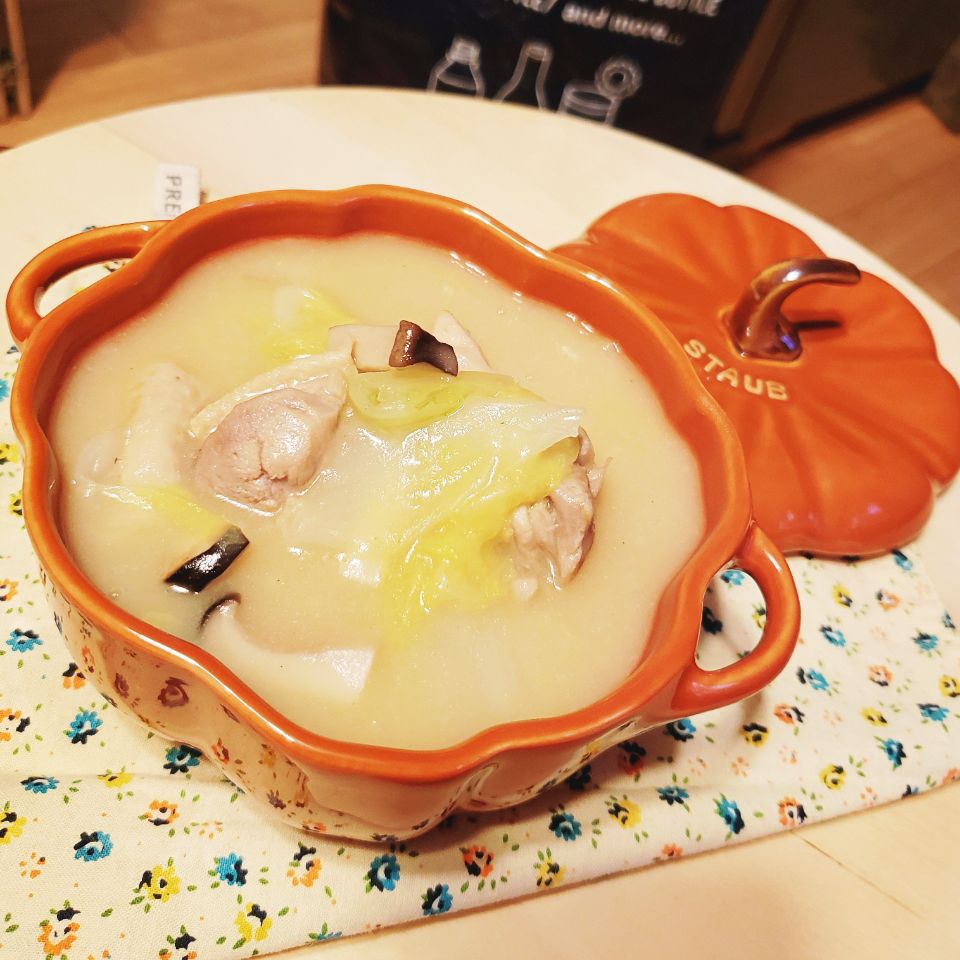 絹しょうゆde白菜と若鶏の和風クリームスープ