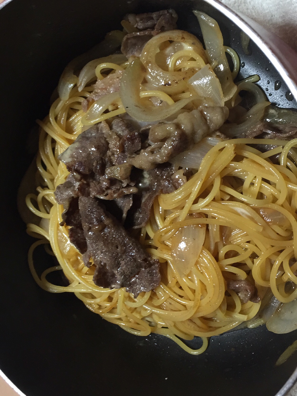 牛肉玉ねぎパスタ