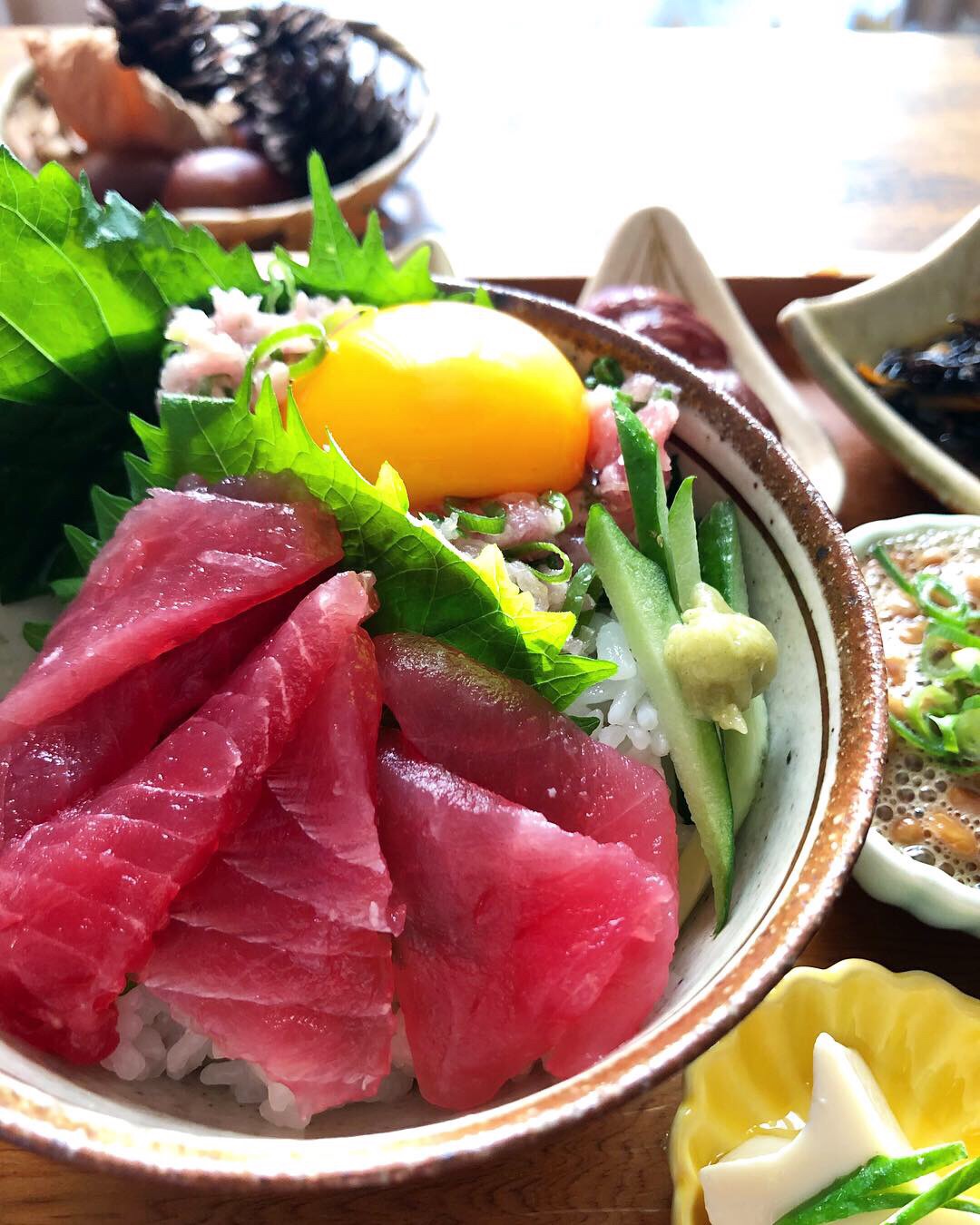 マグロユッケ丼〜ネギトロのせ〜