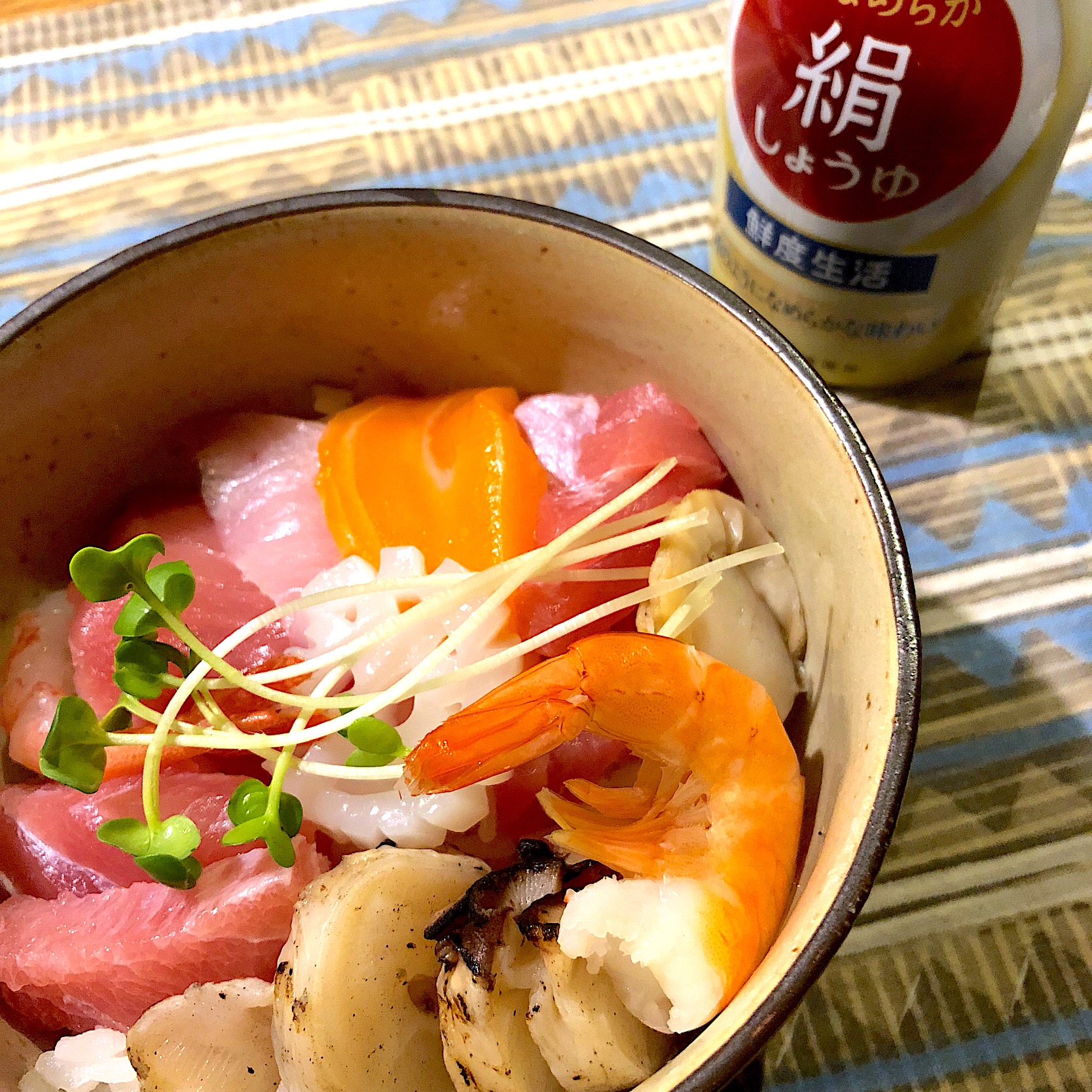 新鮮醤油で海鮮丼