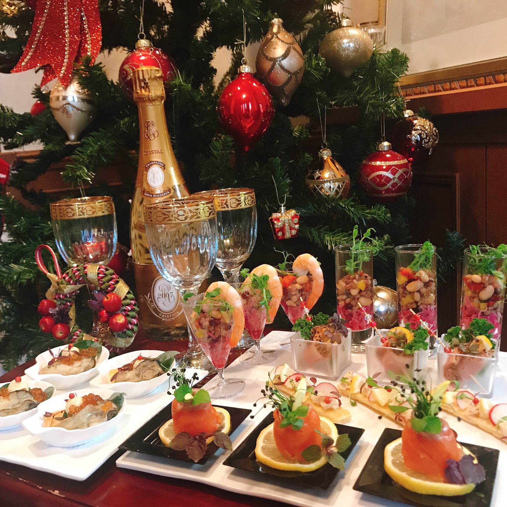 クリスマスフィンガーフード?
#マイクロハーブ#アマランサス#オイスターリーフ #日本フィンガーフード協会認定講師 
 #クリスマスパーティー  #ワインに合う #食べる宝石